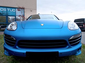 Wrapping Porsche Cayenne Blue and Titanio