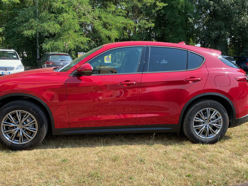 Alfa Romeo Stelvio pellicola solare anti UV