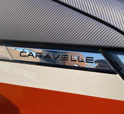 Detail VW Caravelle Wrapping Orange and Gray Carbon Film