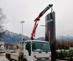 Totem Pubblicitario luminoso a LED