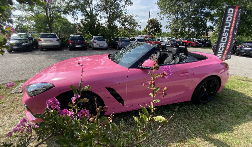 Car wrapping BMW Z4 pink film