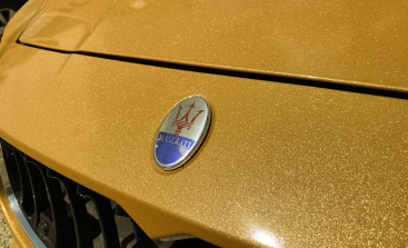 Dettaglio Logo Maserati Ghibli Wrapping